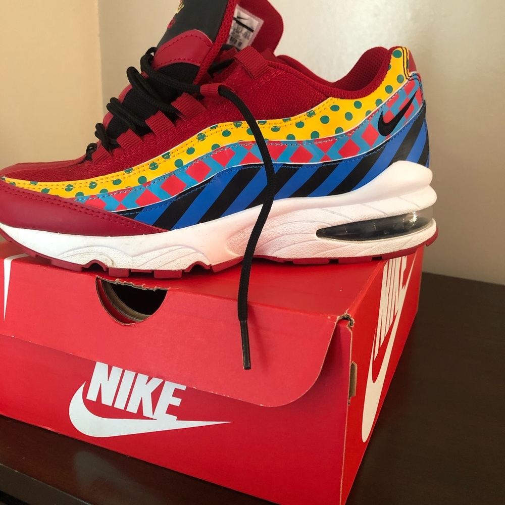 Running shoes